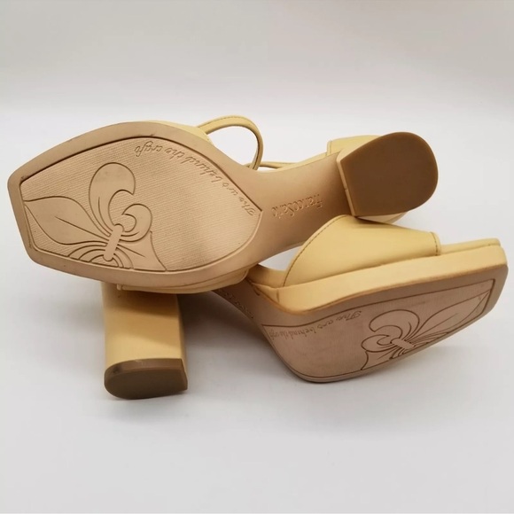 Franco Sarto Women Dima Heeled Sandals Size 11M Beige Leather Ankle Strap - Picture 4 of 15